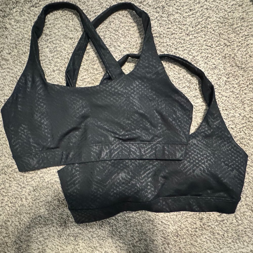 2 available Gap Cross Back Sports Bra Size Large